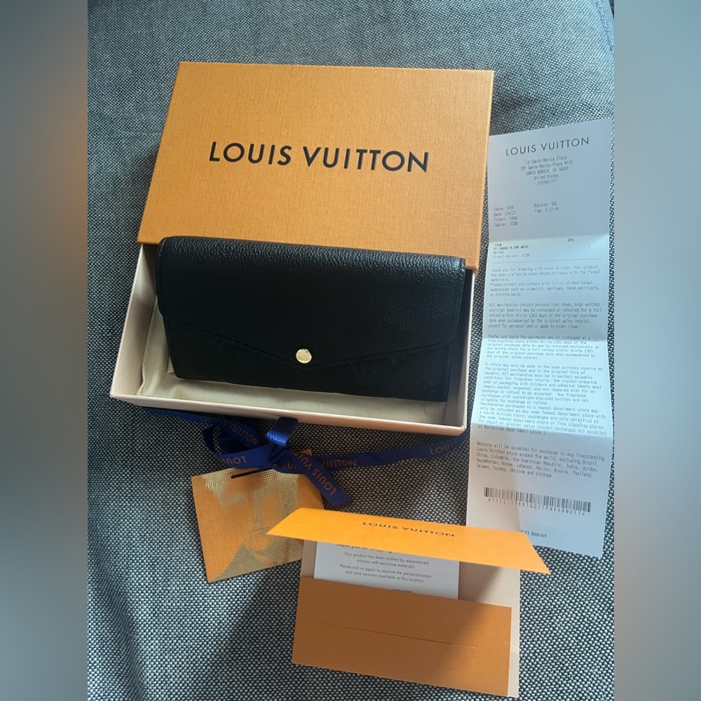 Louis Vuitton Sarah Wallet